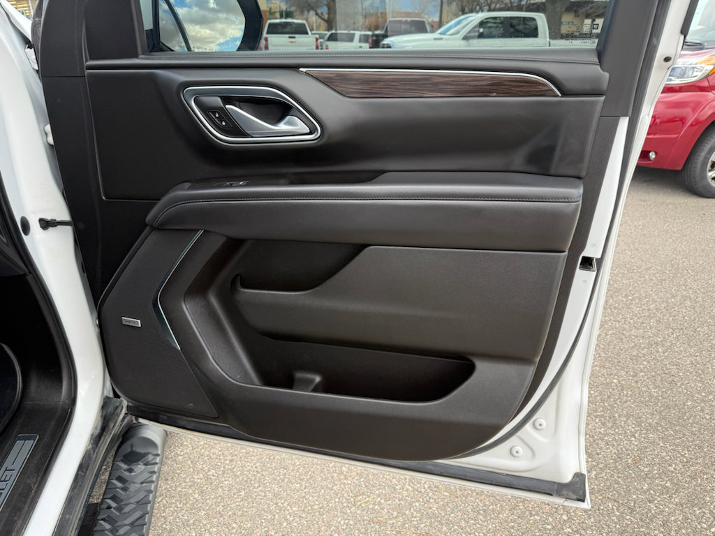 Used 2022 Chevrolet Suburban Z71 image 24