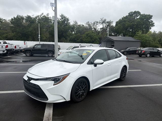 Used 2025 Toyota Corolla LE image 10
