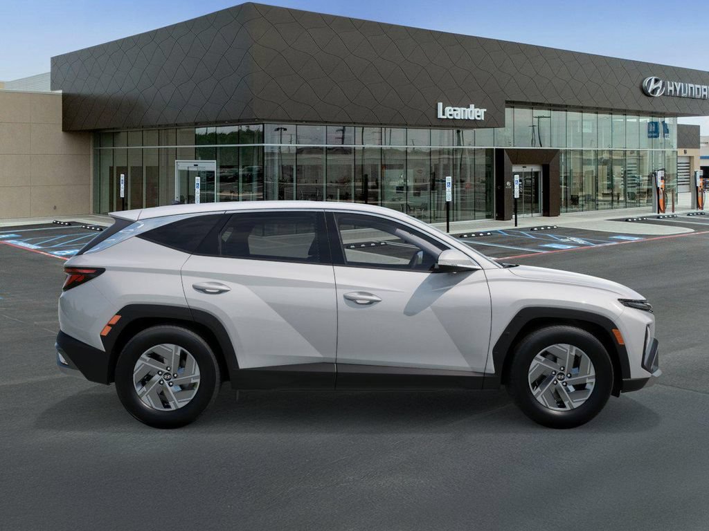 New 2026 Hyundai Tucson Blue SE FWD image 7