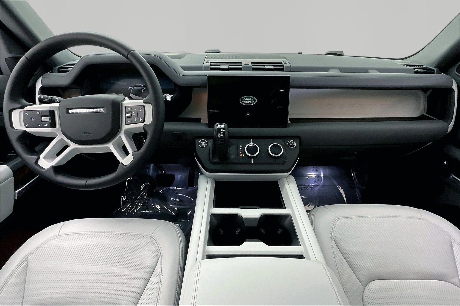 Used 2025 Land Rover Defender 110 X-Dynamic SE image 7