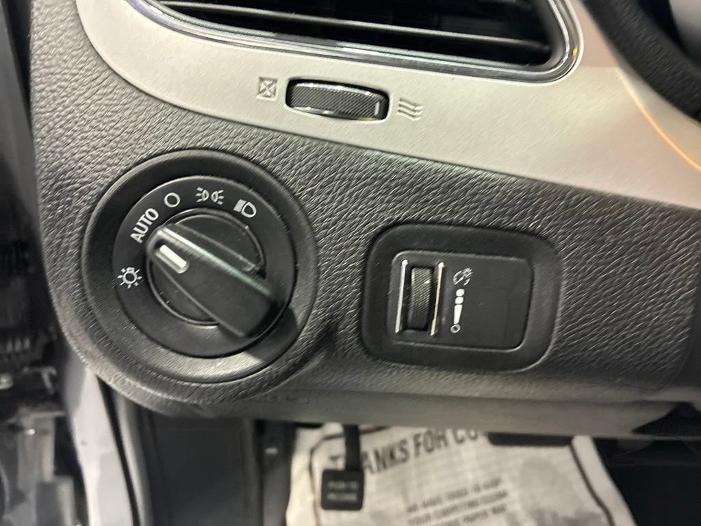 Used 2017 Dodge Journey SE w/ Flexible Seating Group FWD image 14