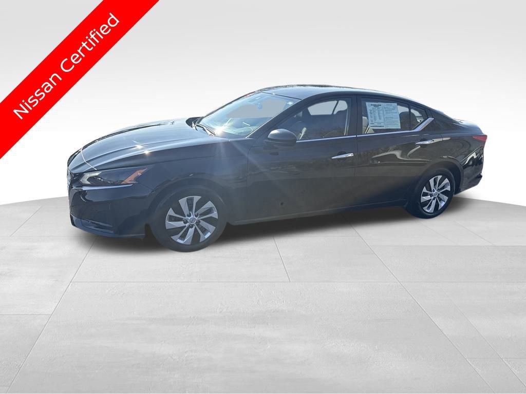 Used 2025 Nissan Altima 2.5 S image 2