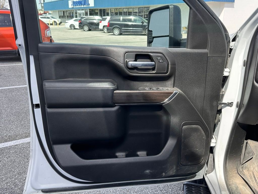 Used 2020 Chevrolet Silverado 3500 LT image 12