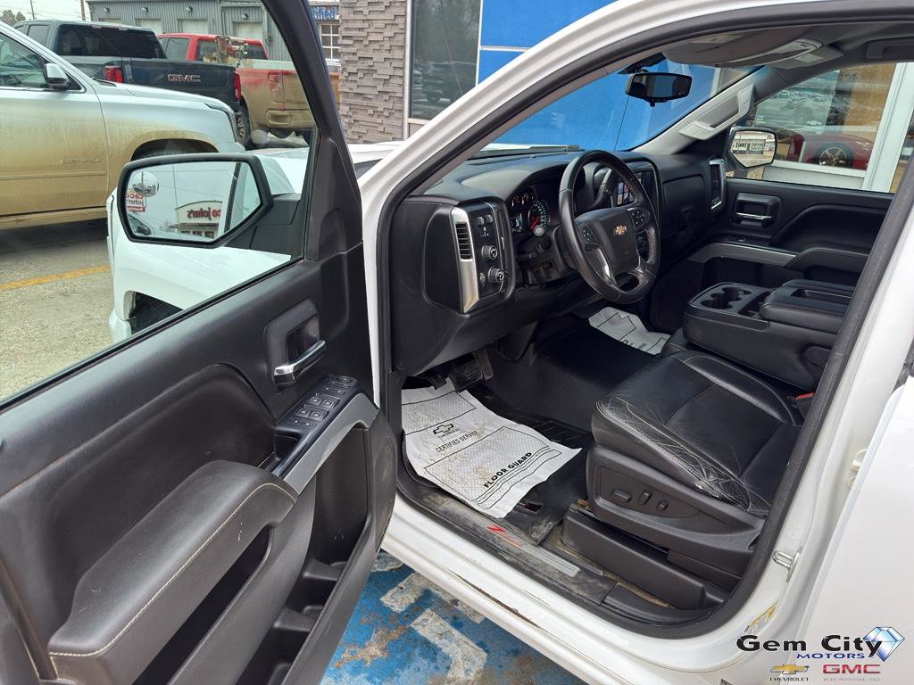 Used 2017 Chevrolet Silverado 1500 LT w/ All Star Edition AWD/4WD image 12