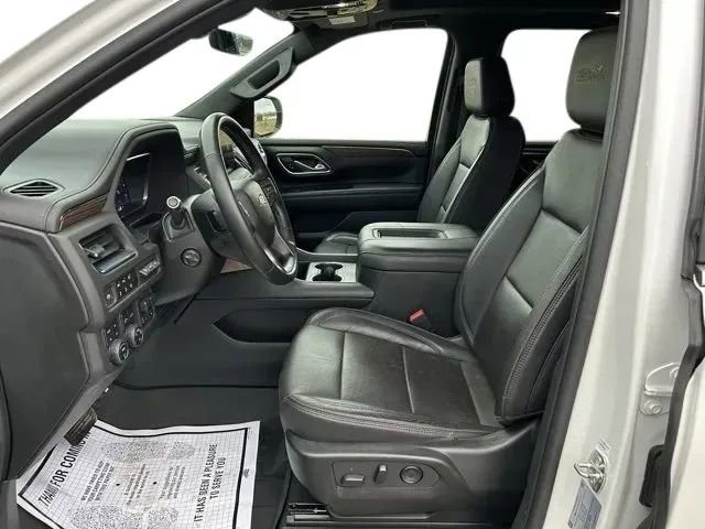 Used 2023 Chevrolet Suburban High Country image 11
