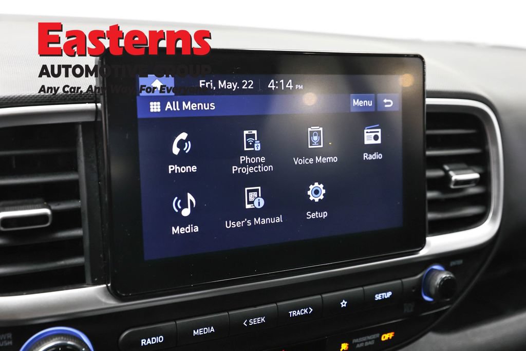 Used 2025 Hyundai Venue SE FWD image 18