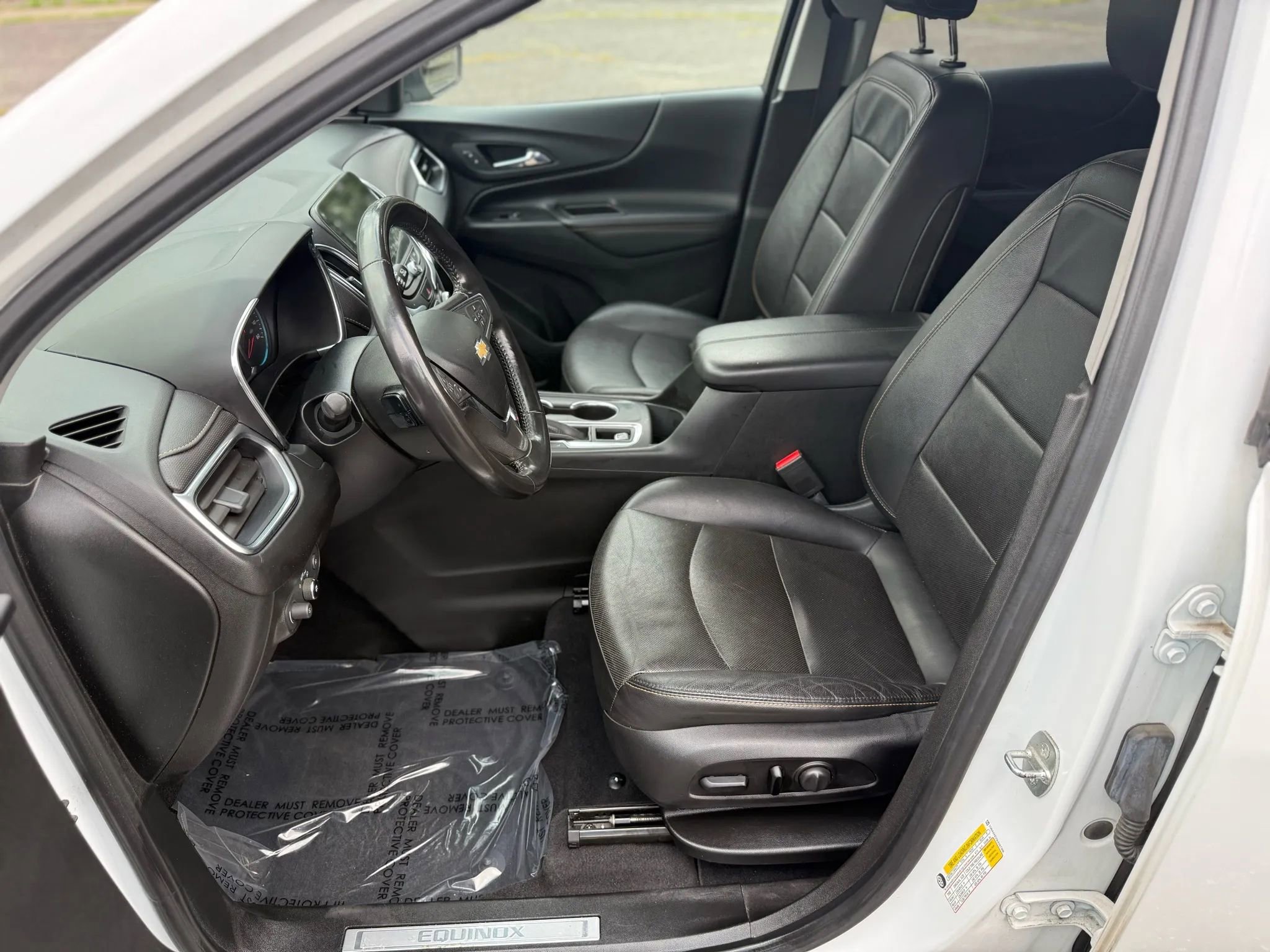 Used 2020 Chevrolet Equinox Premier w/ Premier Redline Edition image 10