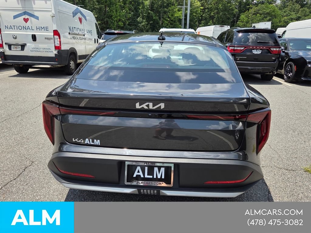 Used 2025 Kia K4 FWD image 11