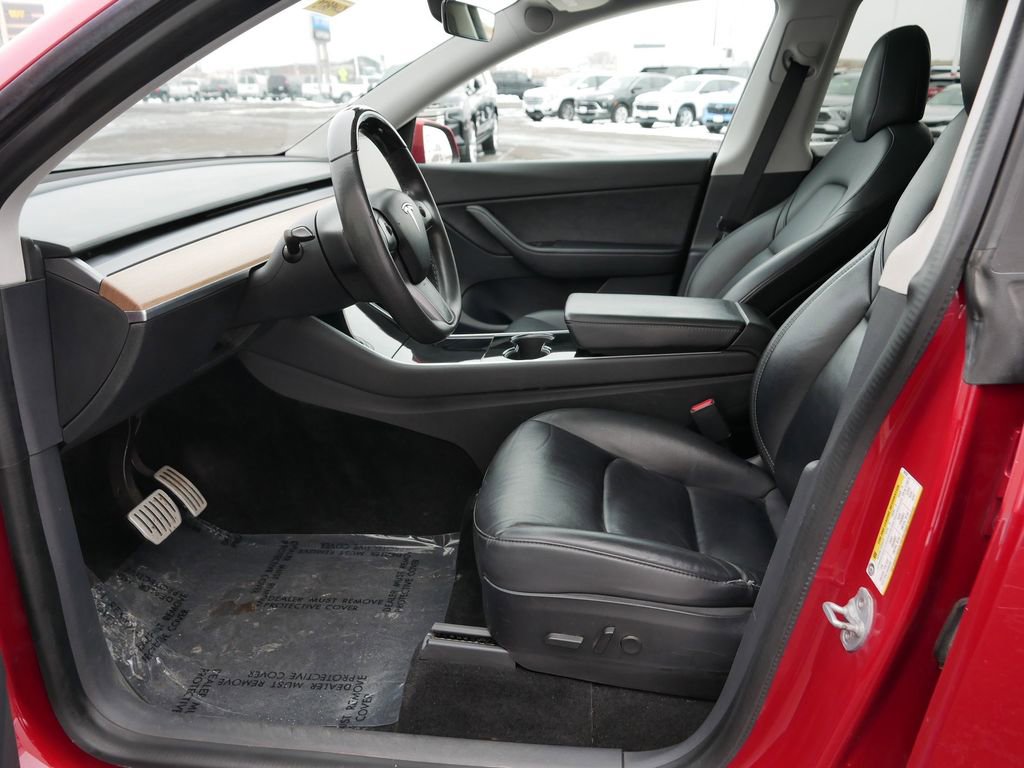Used 2020 Tesla Model Y Long Range image 14