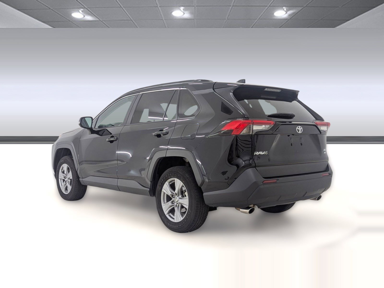 Used 2024 Toyota RAV4 XLE image 3