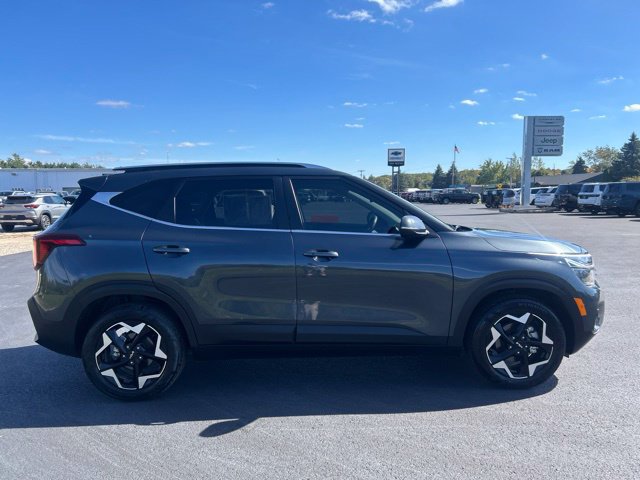 Used 2024 Kia Seltos EX FWD image 8