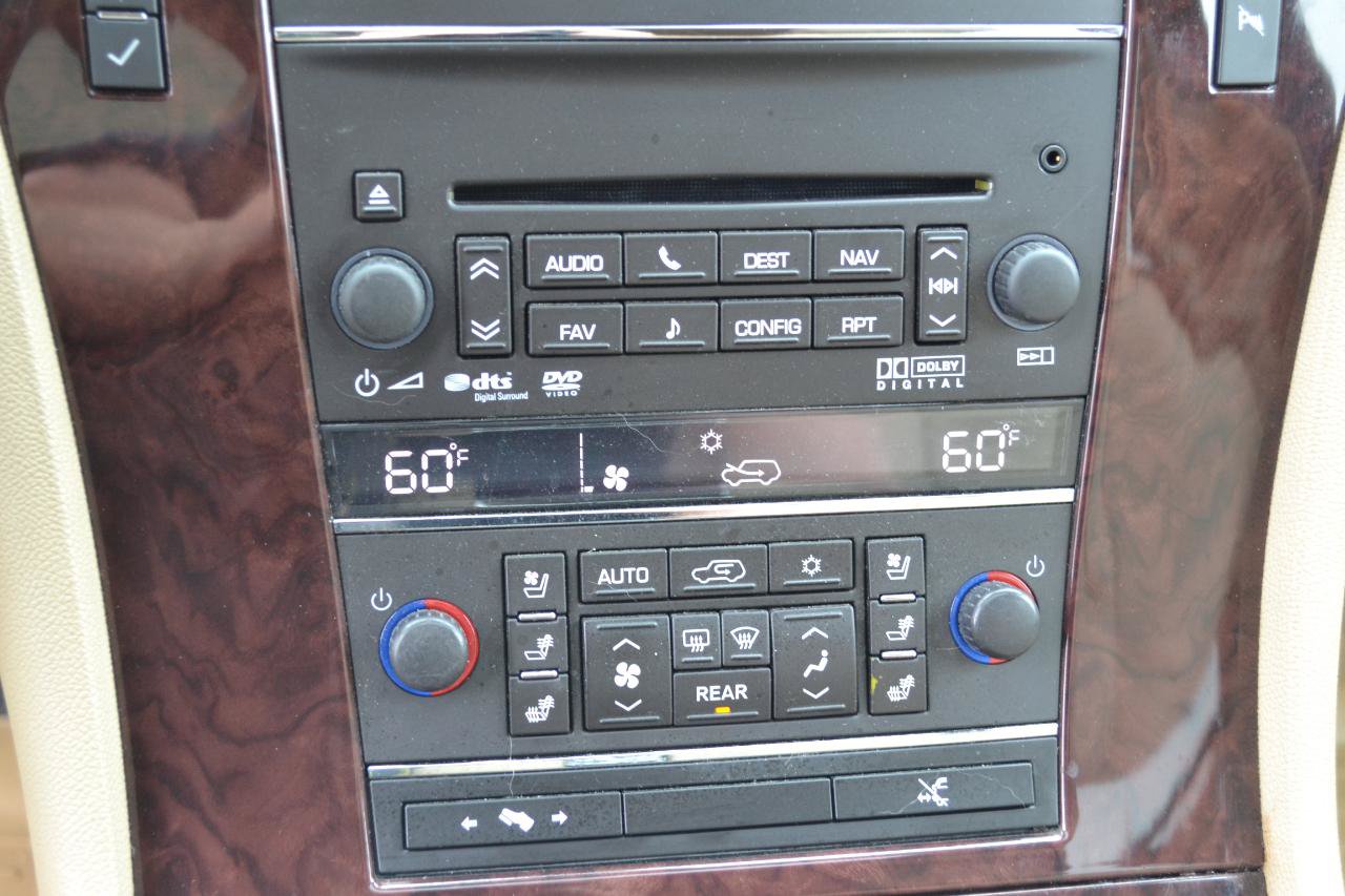 Used 2014 Cadillac Escalade Premium AWD/4WD image 24