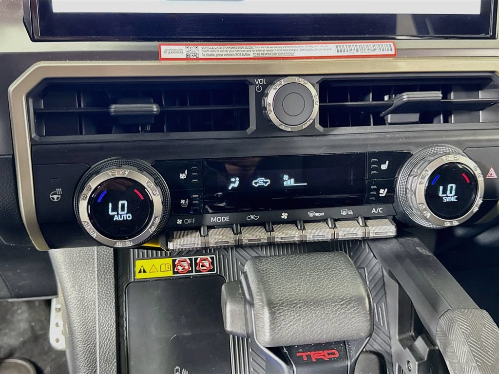 Used 2024 Toyota Tacoma TRD Sport w/ TRD Sport Premium Package AWD/4WD image 19