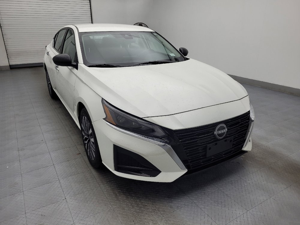 Used 2024 Nissan Altima 2.5 SV image 13