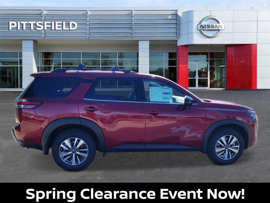New 2026 Nissan Pathfinder SL image 2