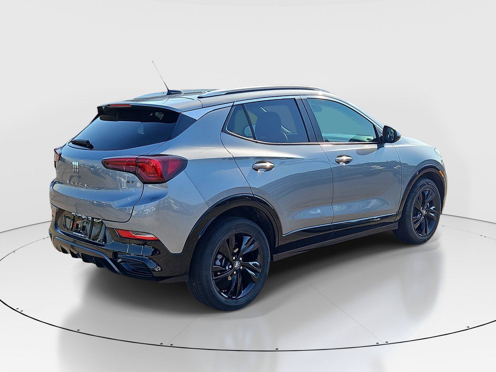 Used 2024 Buick Encore GX Sport Touring FWD image 4