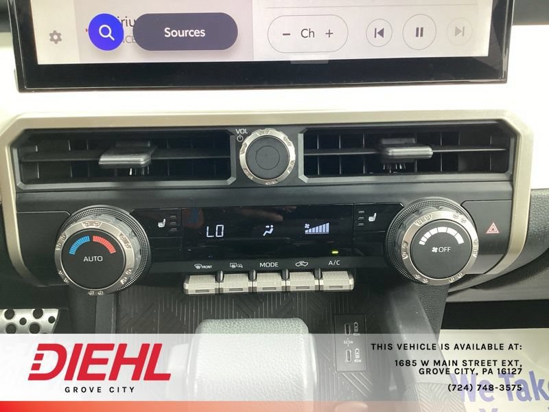 Used 2024 Toyota Tacoma TRD Sport AWD/4WD image 36