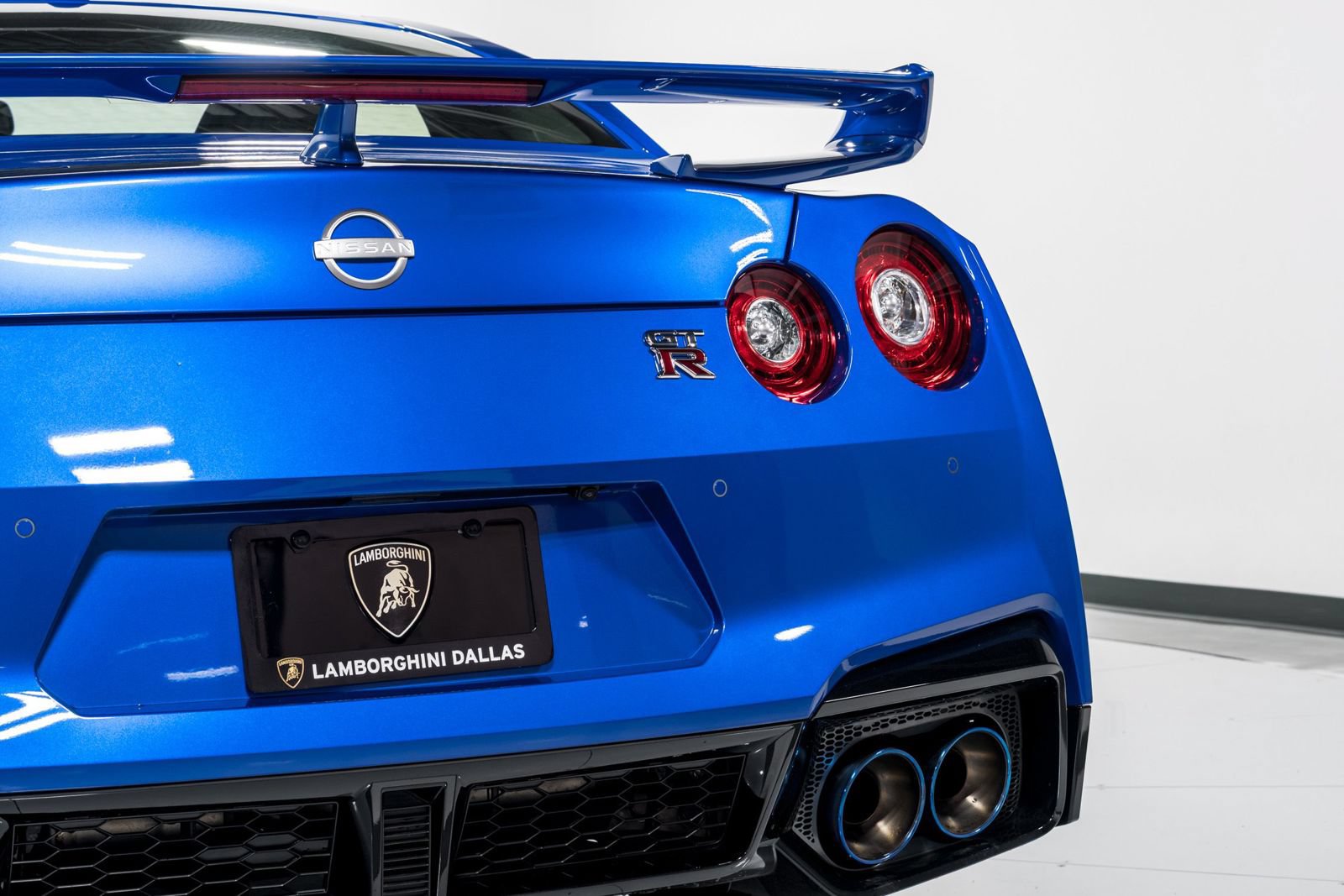 Used 2024 Nissan GT-R w/ Floor Mat Package AWD/4WD image 46