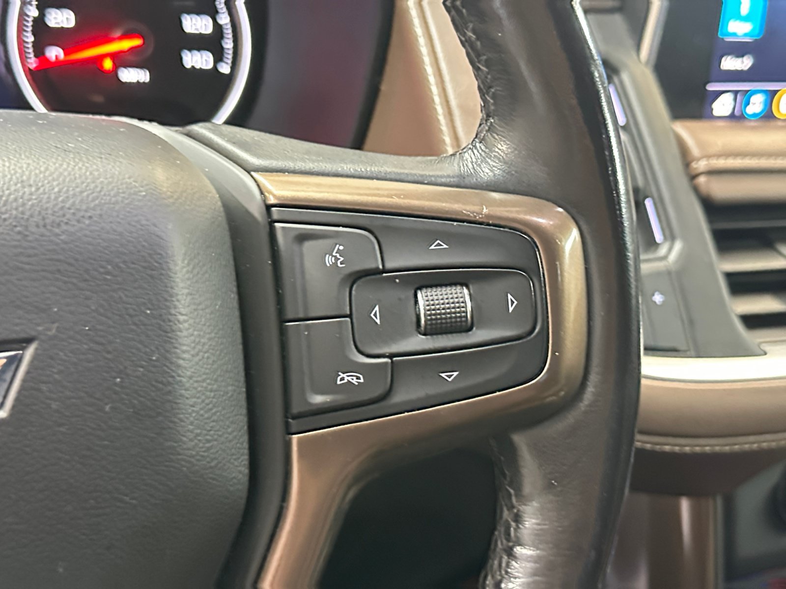Used 2021 Chevrolet Tahoe High Country w/ Premium Package RWD image 29