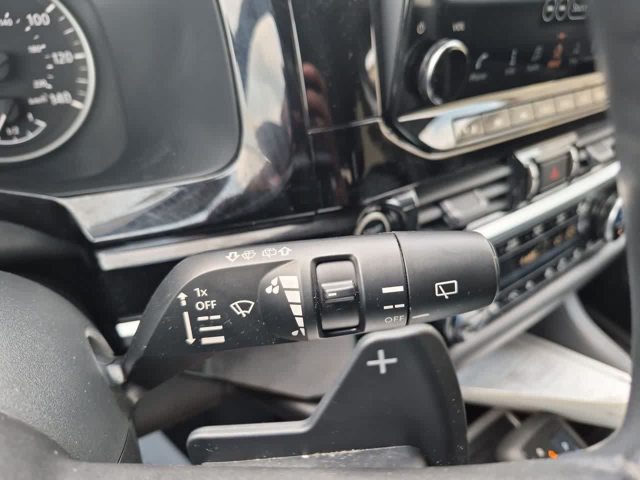 Used 2022 Nissan Pathfinder SL w/ SL Black Package AWD/4WD image 26