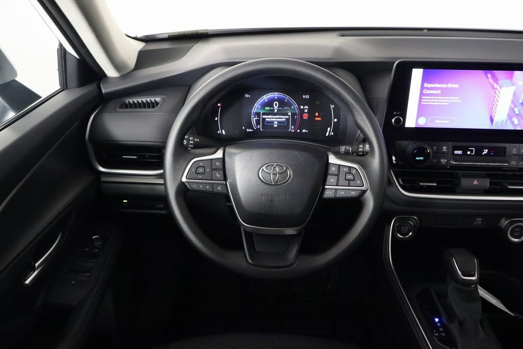 New 2026 Toyota Grand Highlander LE image 3