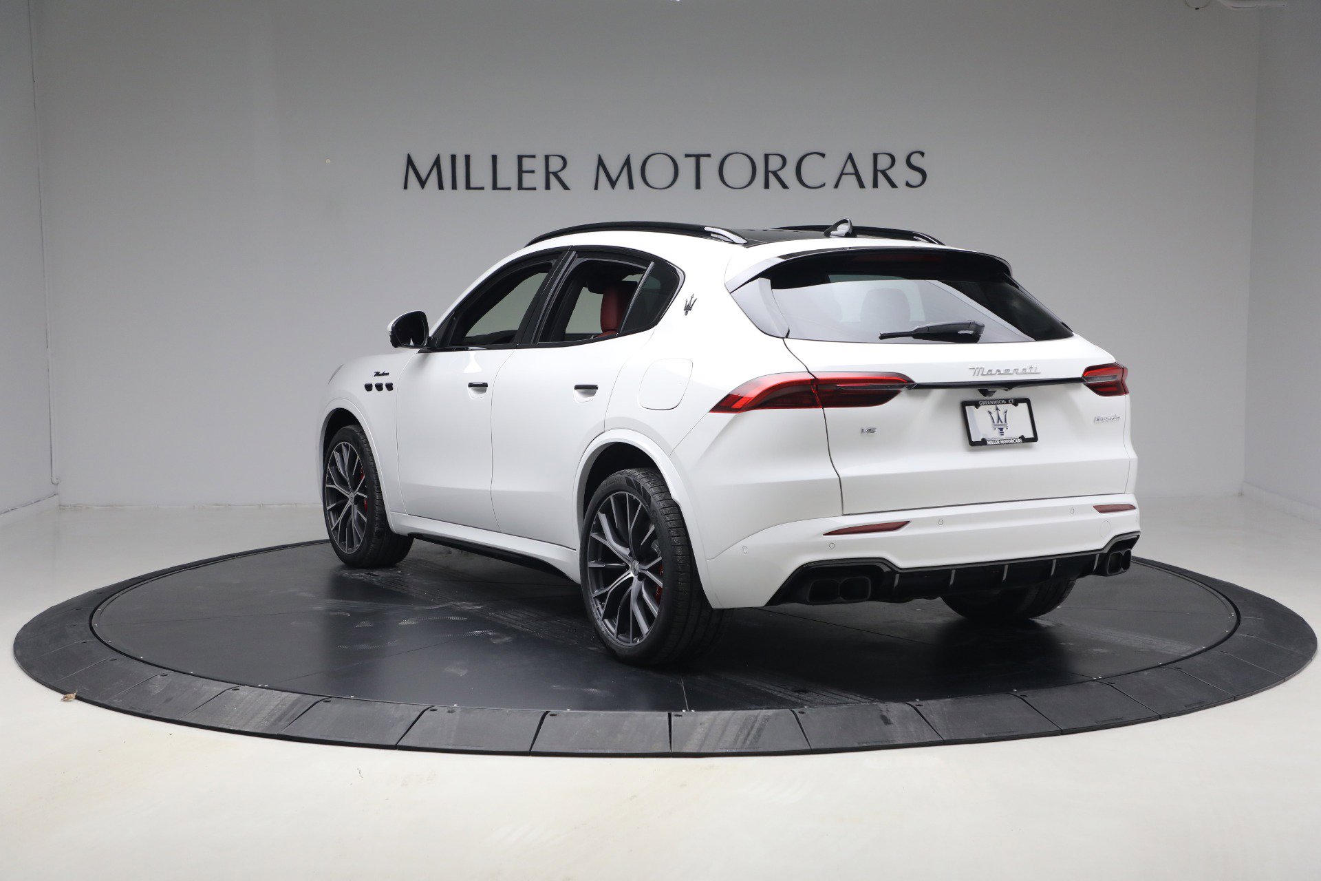 New 2026 Maserati Grecale Modena image 5