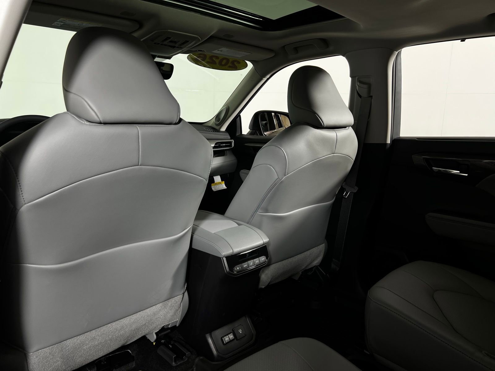 Certified 2026 Toyota Highlander Limited image 24