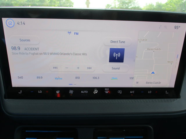 Used 2025 Ford Maverick Lobo AWD/4WD image 16