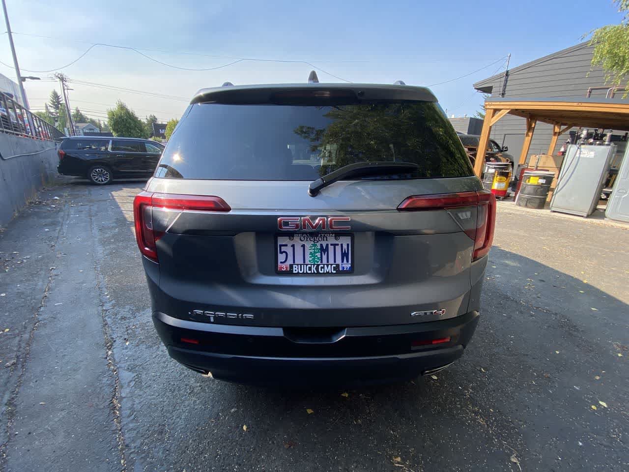 Used 2021 GMC Acadia AT4 w/ Technology Package AWD/4WD image 5