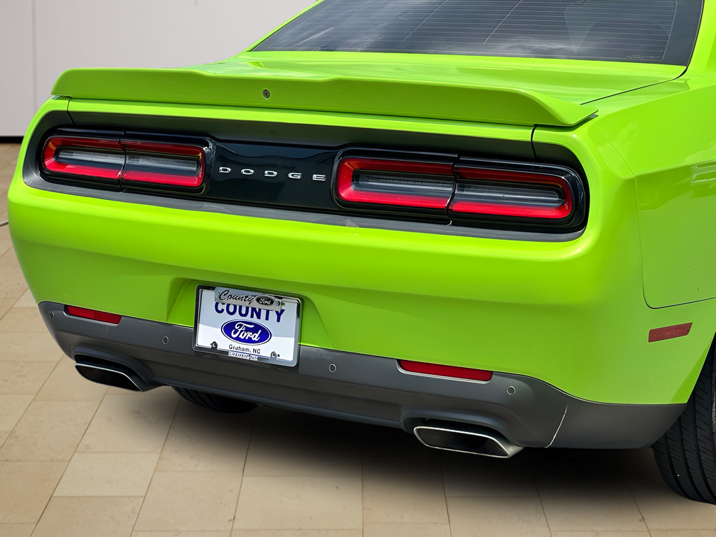 Used 2015 Dodge Challenger R/T Plus RWD image 37