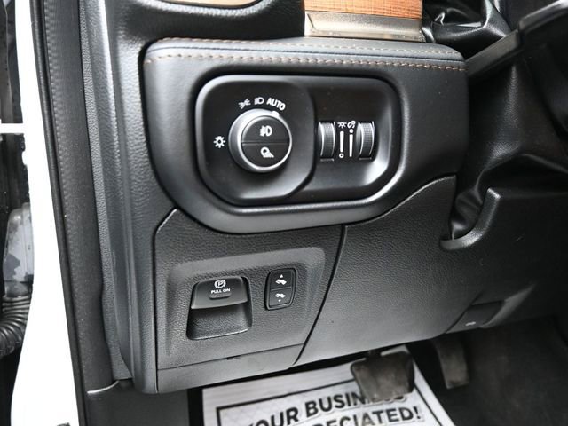 Used 2022 RAM 1500 Limited w/ Body-Colour Bumper Group image 17