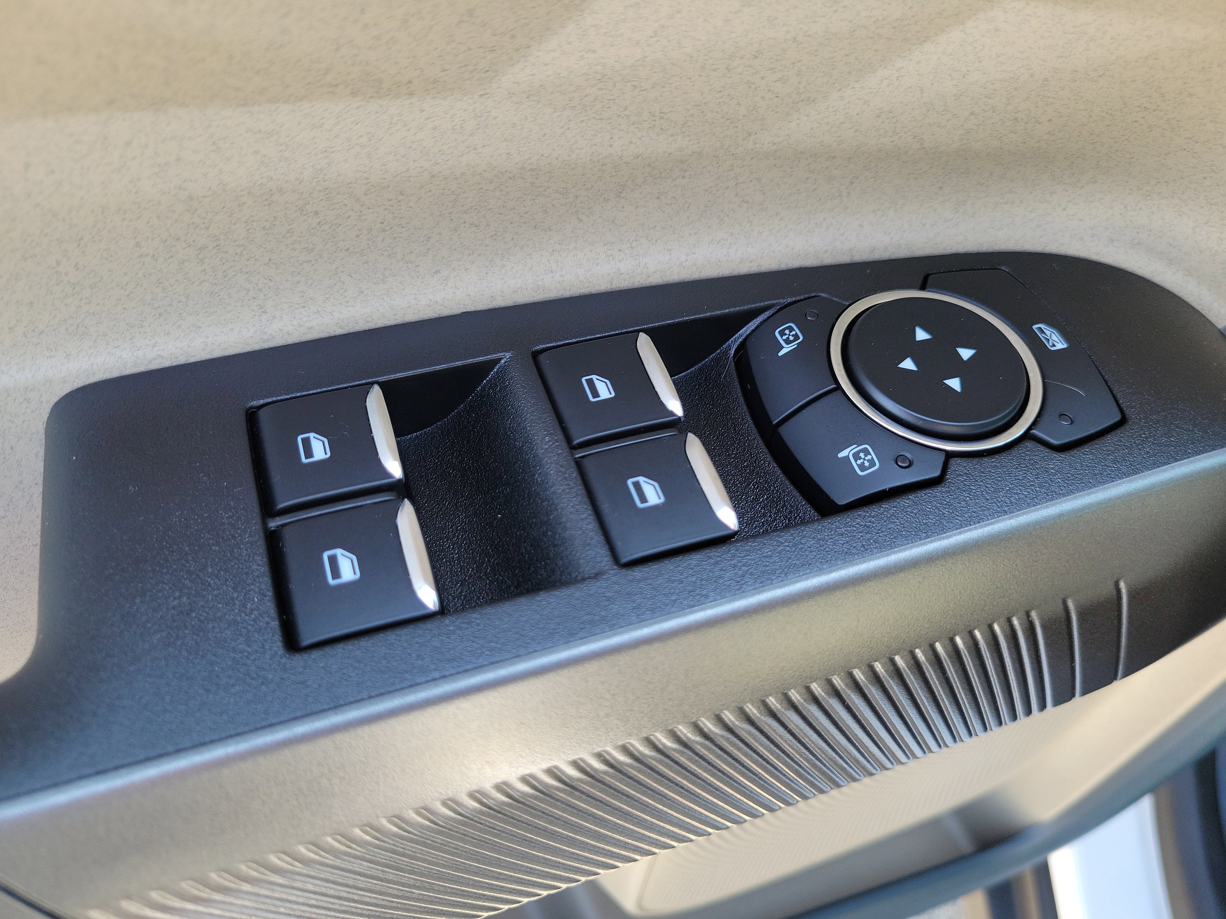 Used 2025 Ford Maverick Lariat image 19