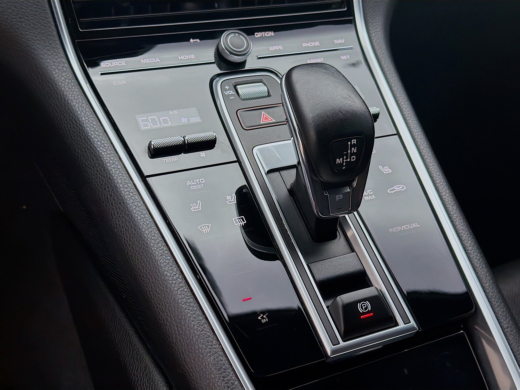 Used 2023 Porsche Panamera Platinum Edition RWD image 12