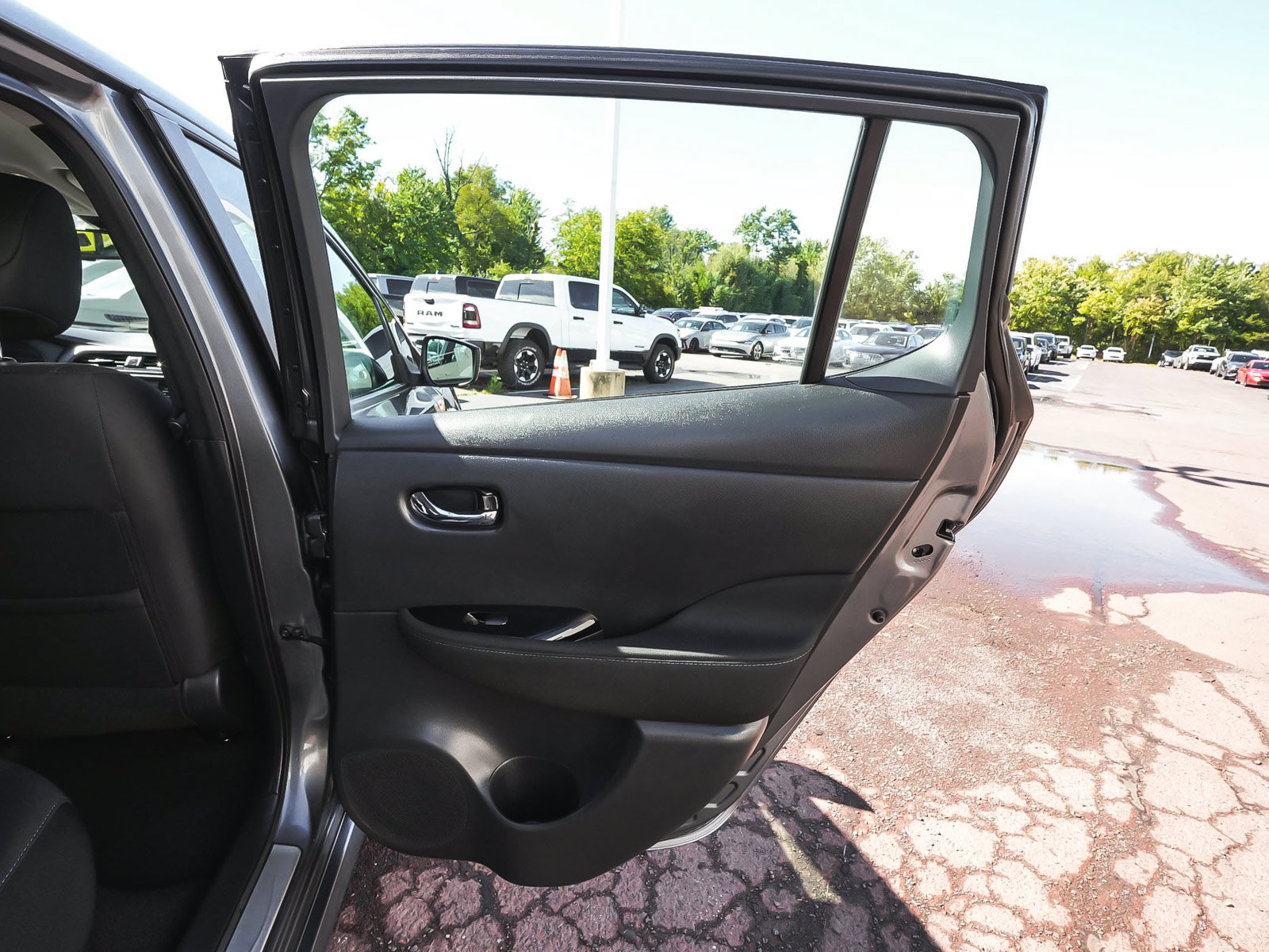 Used 2023 Nissan Leaf SV Plus FWD image 13