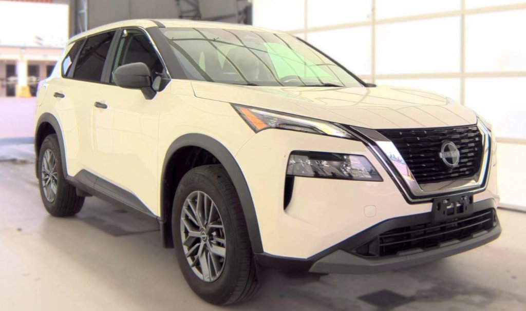 Used 2023 Nissan Rogue S AWD/4WD image 4