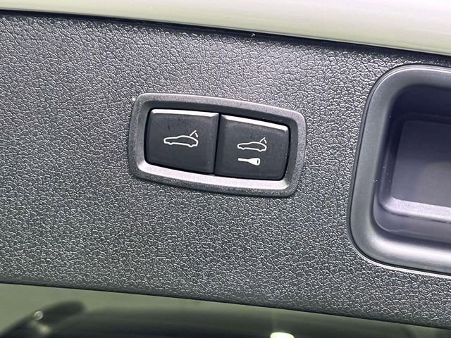 New 2026 Porsche Macan image 22