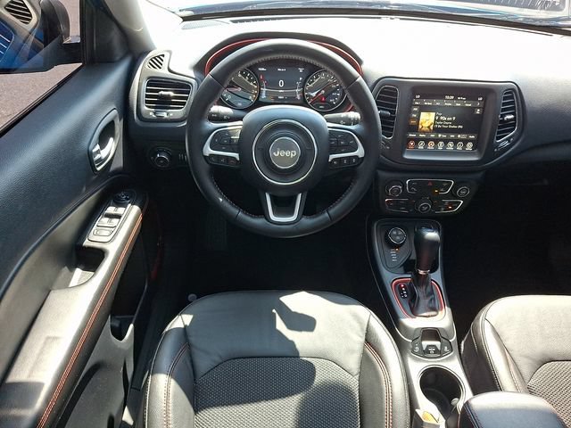 Used 2021 Jeep Compass Trailhawk w/ Sun and Sound Group AWD/4WD image 12