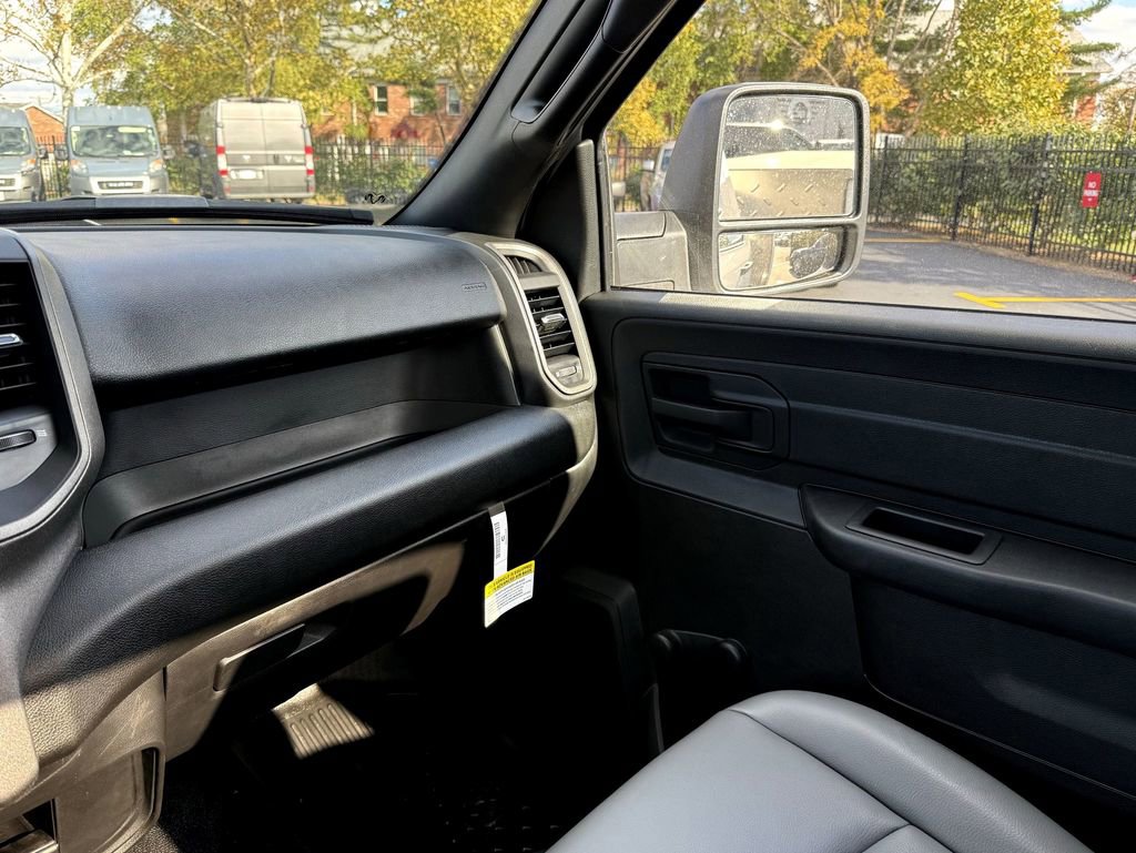 New 2026 RAM 3500 Tradesman w/ Chrome Appearance Group image 24