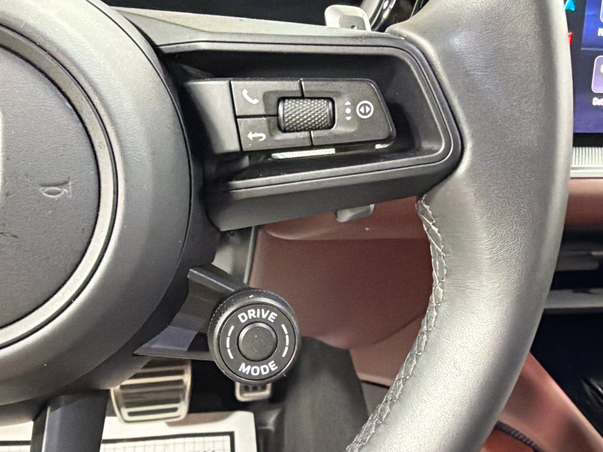 Certified 2026 Porsche Cayenne S AWD/4WD image 39