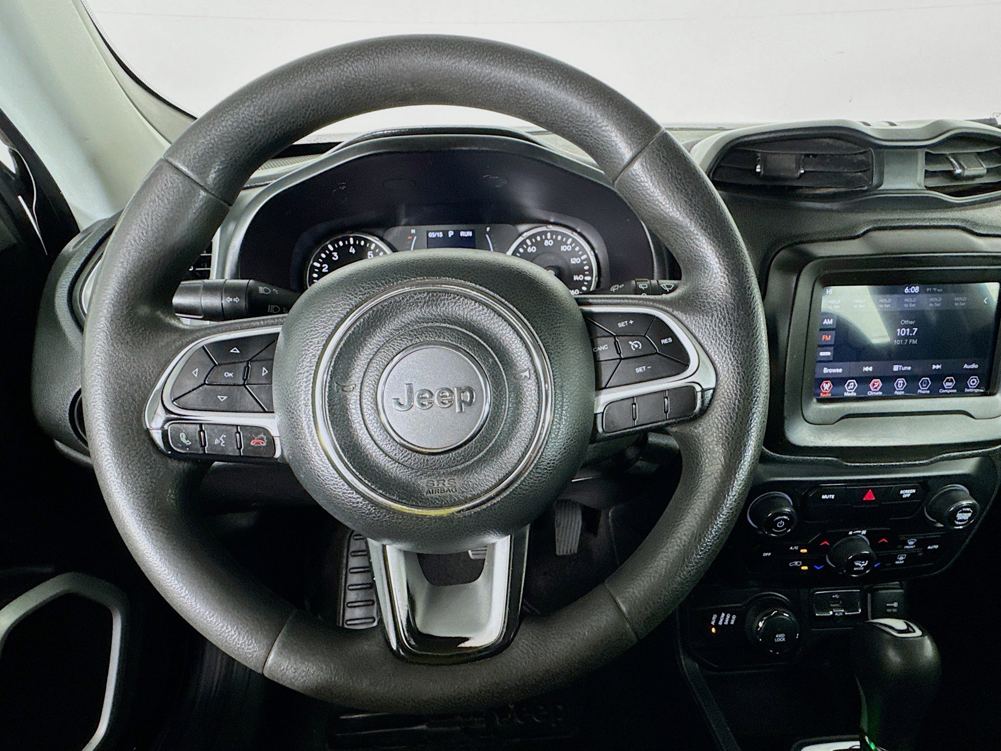 Used 2019 Jeep Renegade Sport w/ UConnect 7.0 Group AWD/4WD image 11