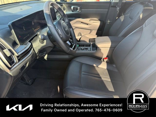 Used 2025 Kia Sorento S image 8