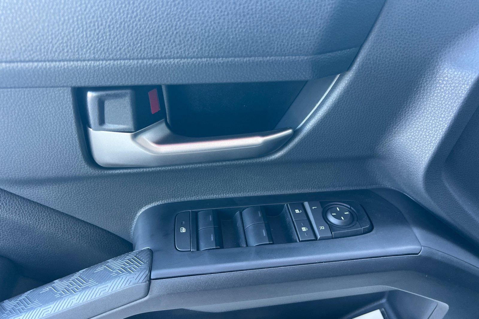 Used 2025 Toyota Tacoma TRD Sport image 8