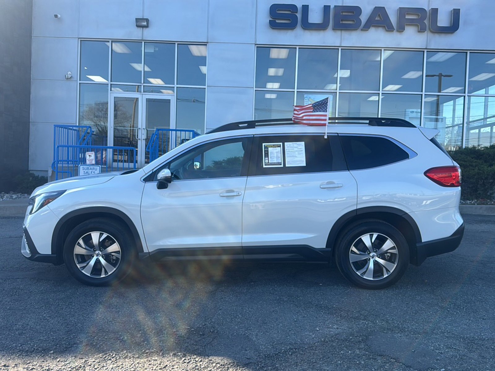 Certified 2023 Subaru Ascent Premium w/ Convenience Package AWD/4WD image 8