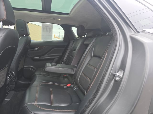 Used 2019 Jaguar F-PACE Prestige image 15