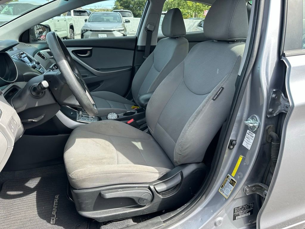 Used 2013 Hyundai Elantra GLS image 9