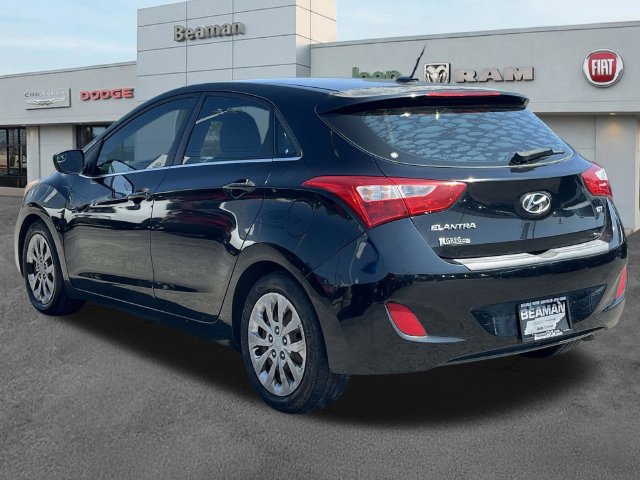 Used 2017 Hyundai Elantra GT FWD image 5