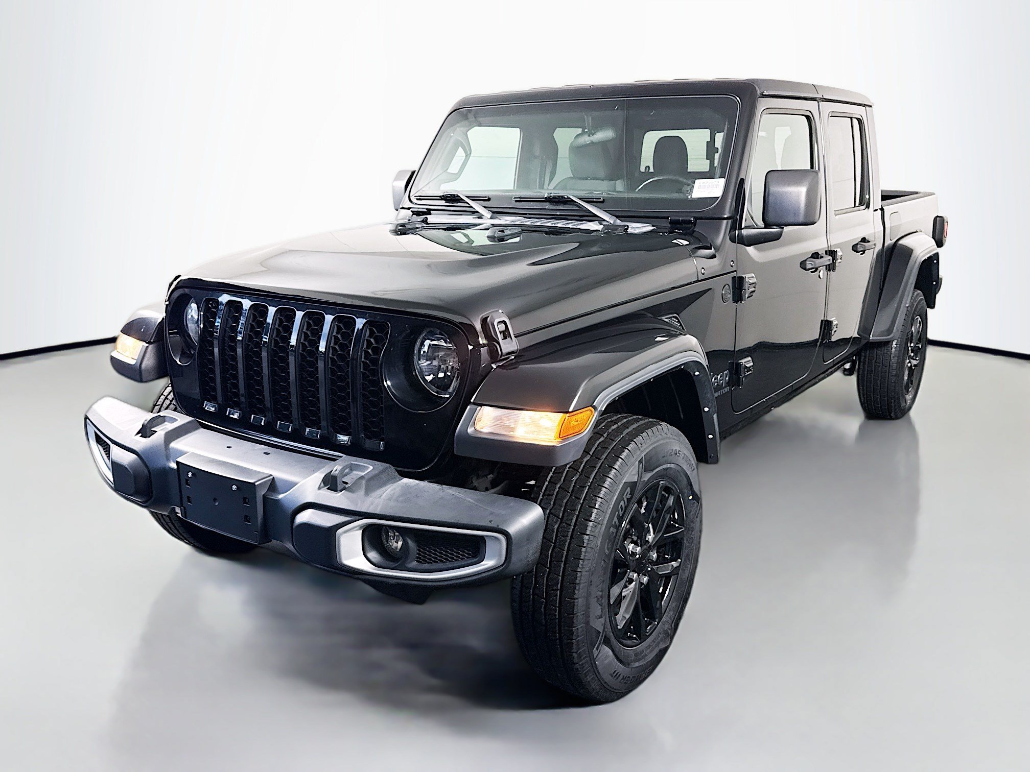 Used 2021 Jeep Gladiator Sport AWD/4WD image 4