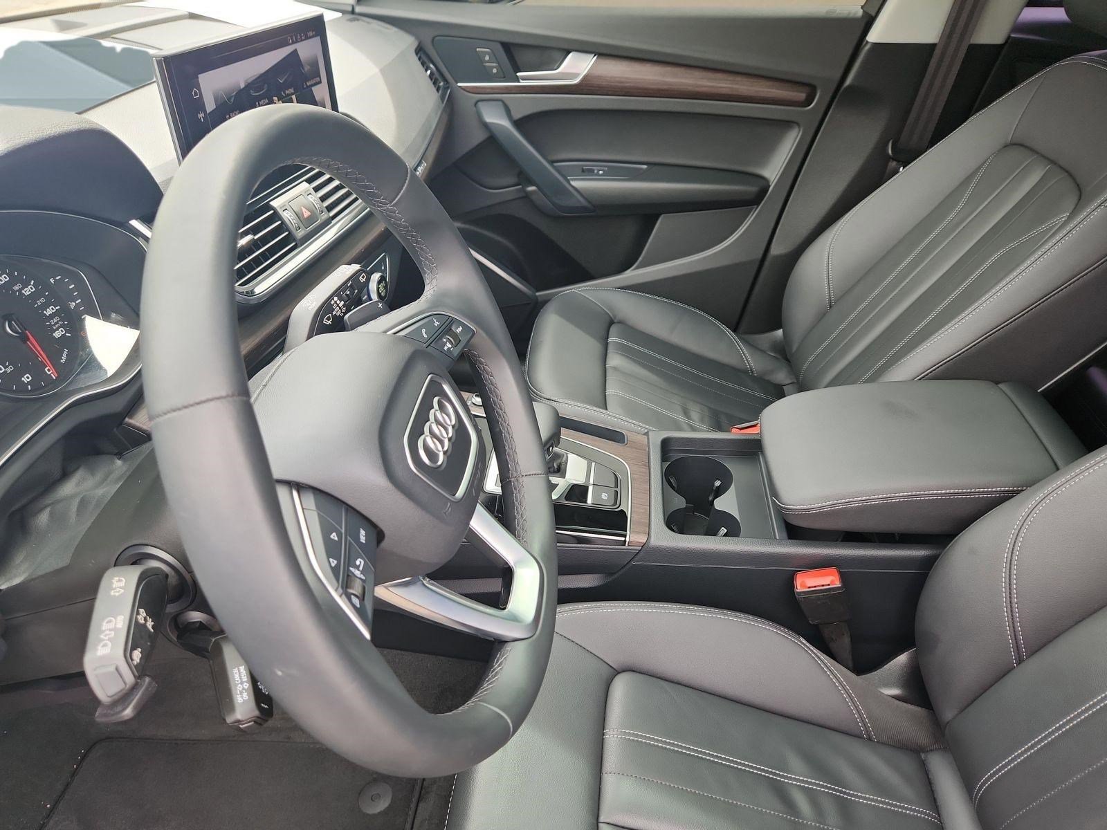 Certified 2023 Audi Q5 2.0T Premium w/ Convenience Package image 5