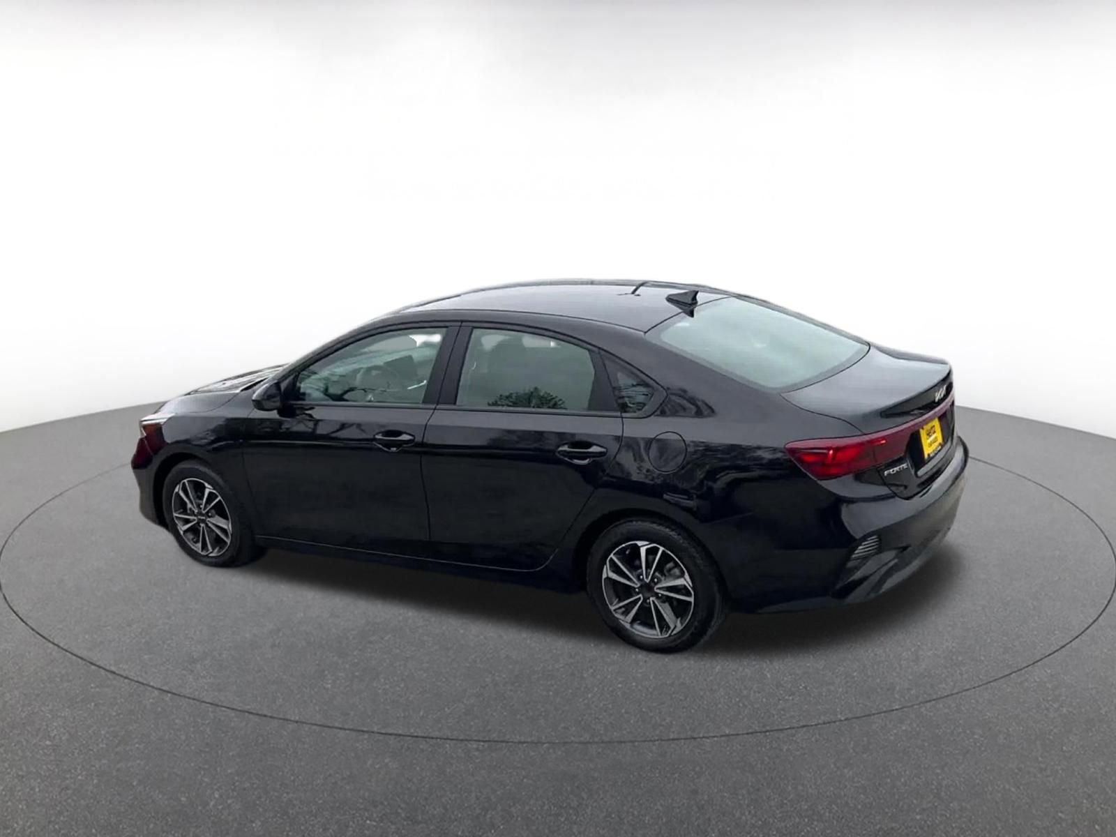 Used 2024 Kia Forte LXS FWD image 10