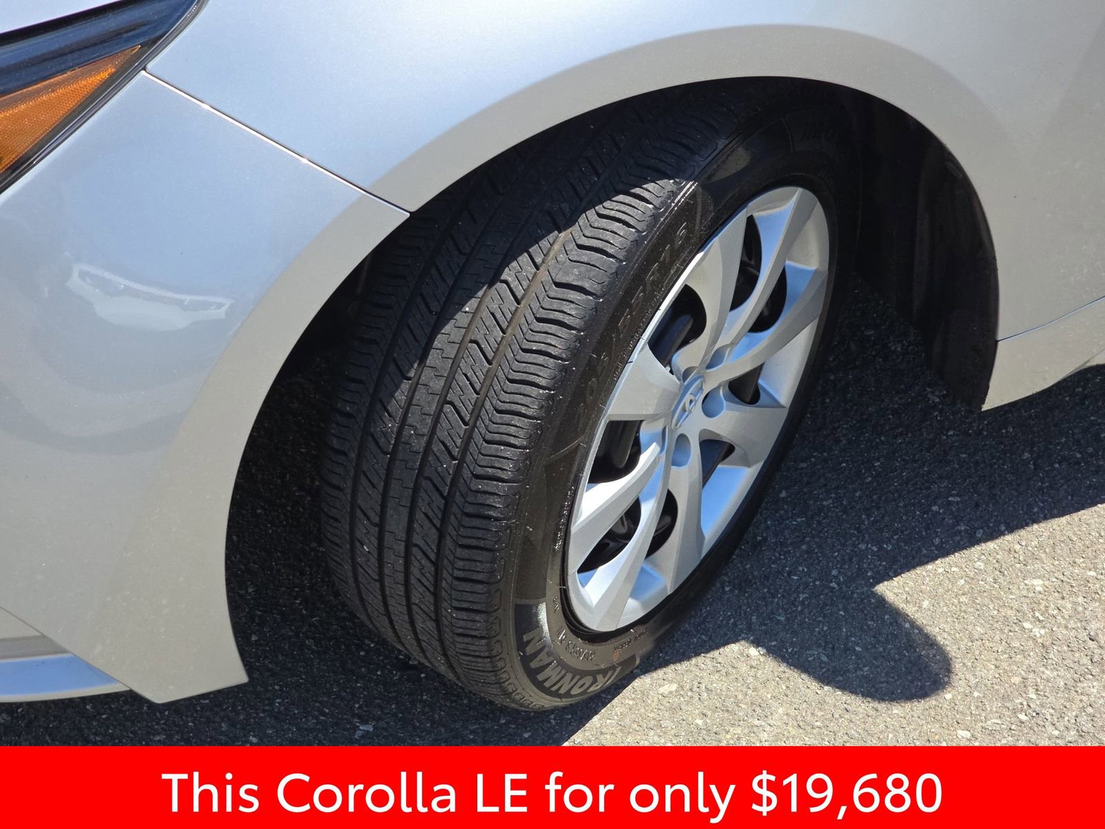 Used 2024 Toyota Corolla LE FWD image 37